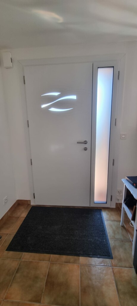 Fermetures Connect PORTE ENTREE Porteentreeinterieuralufermeturesconnect