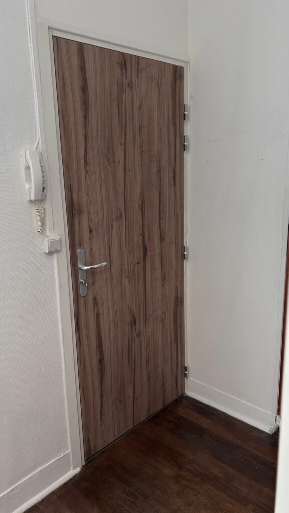 Fermetures Connect PORTE ENTREE Portepaliereappartementangersfermeturesconnect 1