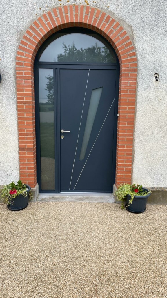 Fermetures Connect PORTE ENTREE Portealucintreeavecfixefermeturesconnectsegreleliondangerspouance