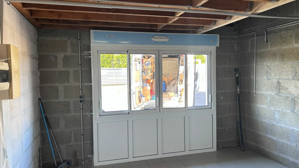 Fermetures Connect PORTE ENTREE Transformationportegarageenportestyleatelierfermeturesconnectsegreleliondangerspouance 1